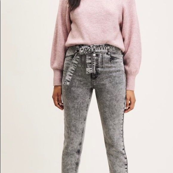 High Rise Acid Wash Belted Jeans - Picture 2 of 9